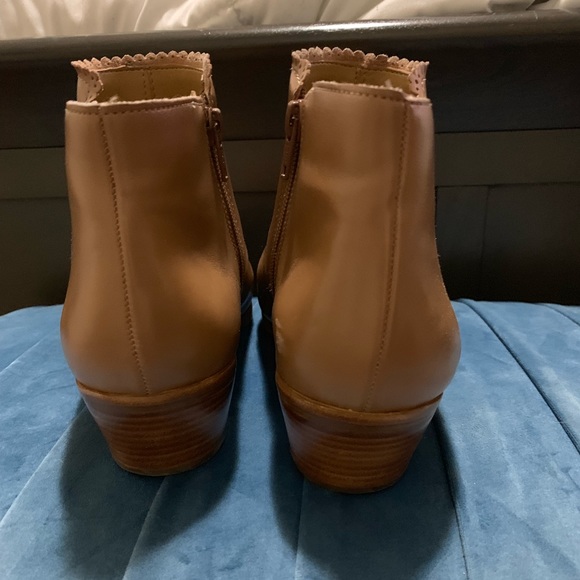 Jack Rogers Sz. 10 tan booties - Picture 4 of 5